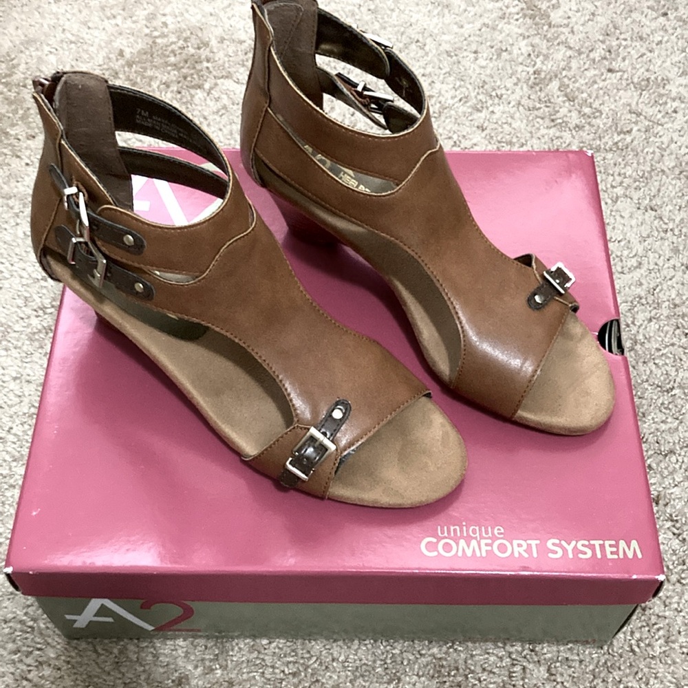 A2 by AEROSOLES Mayflower Tan Sandals Size 7